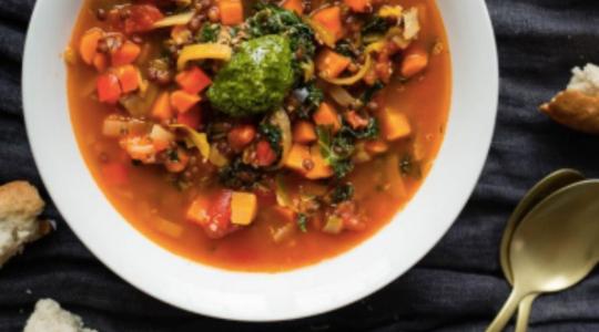 Soupe quinoa, kale et lentille