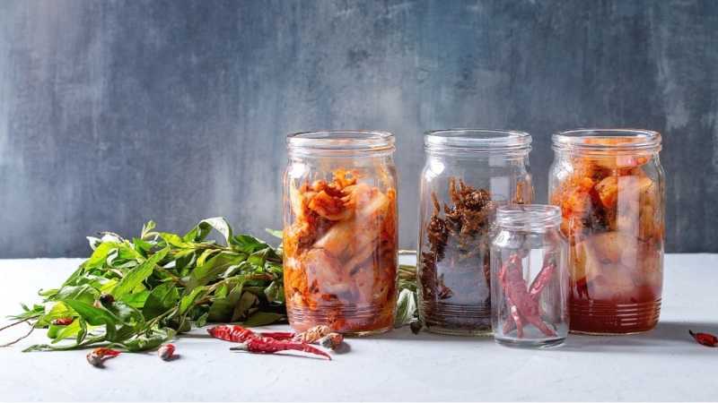 Kimchi dans des pots