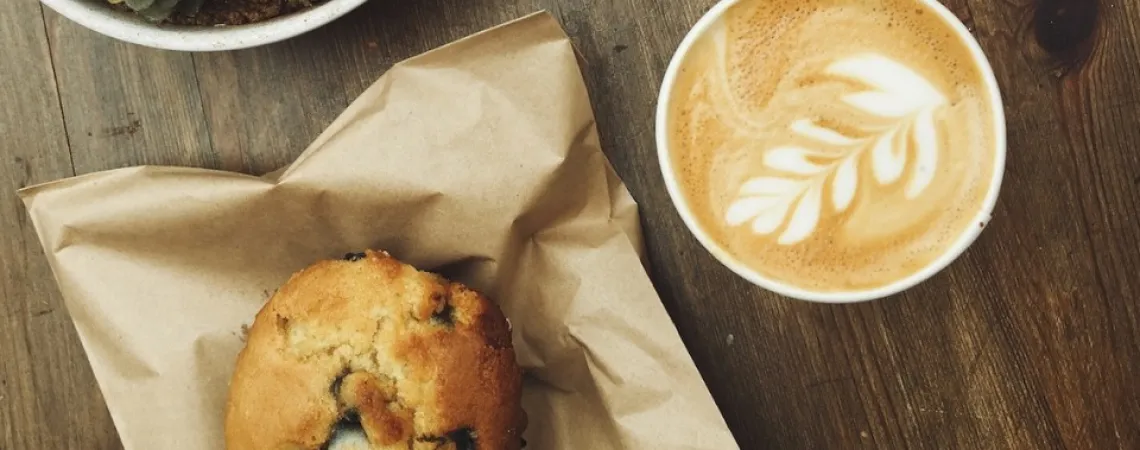 collation protéinée et un café