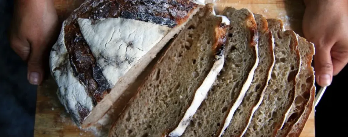 Miche de pain tranchée