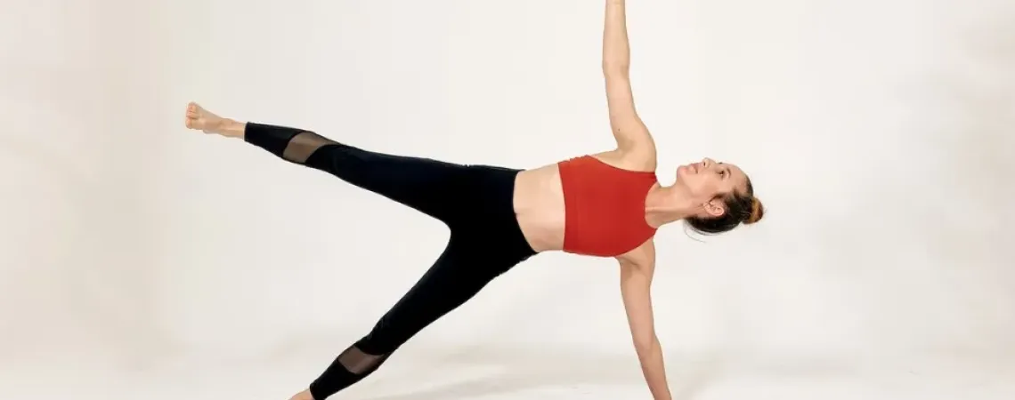femme qui fait du pilates