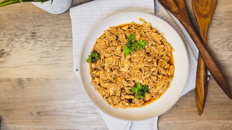 Un bol de viande effilochée 