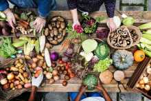 Fruits et légumes sur une table