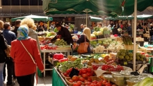 marché de produits locaux