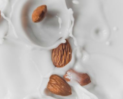 Amandes dans le lait