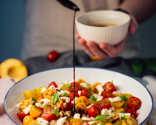 salade de tomates avec vinaigrette balsamique