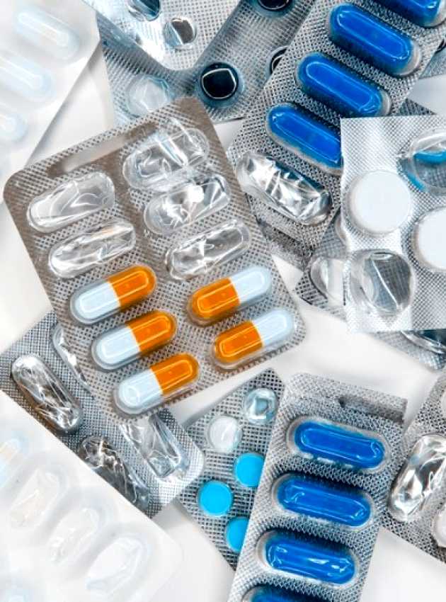 Plusieurs sachets de médicaments