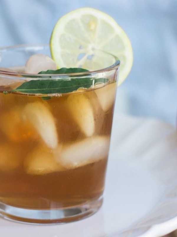 cocktail rafraichissant avec lime