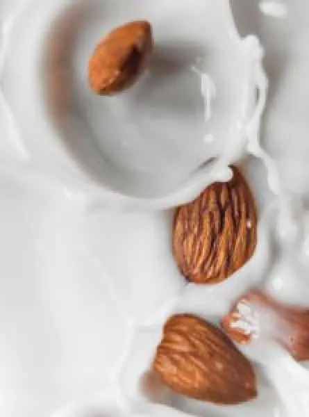 Amandes dans le lait
