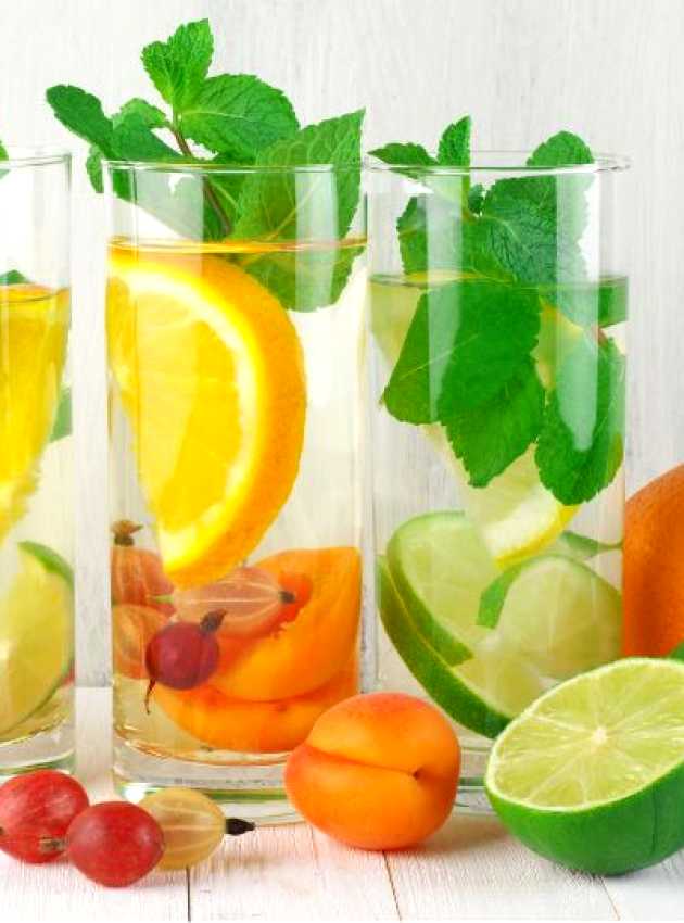 10 recettes d'eaux aromatisées pour s’hydrater