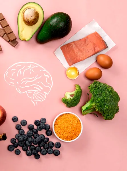 Aliments pour le cerveau devant fond rose - Brain foods on pink background