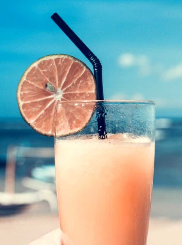 un cocktail à la plage