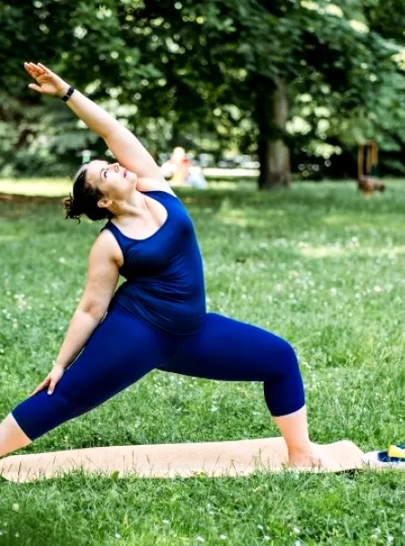 Femme Yoga Woman