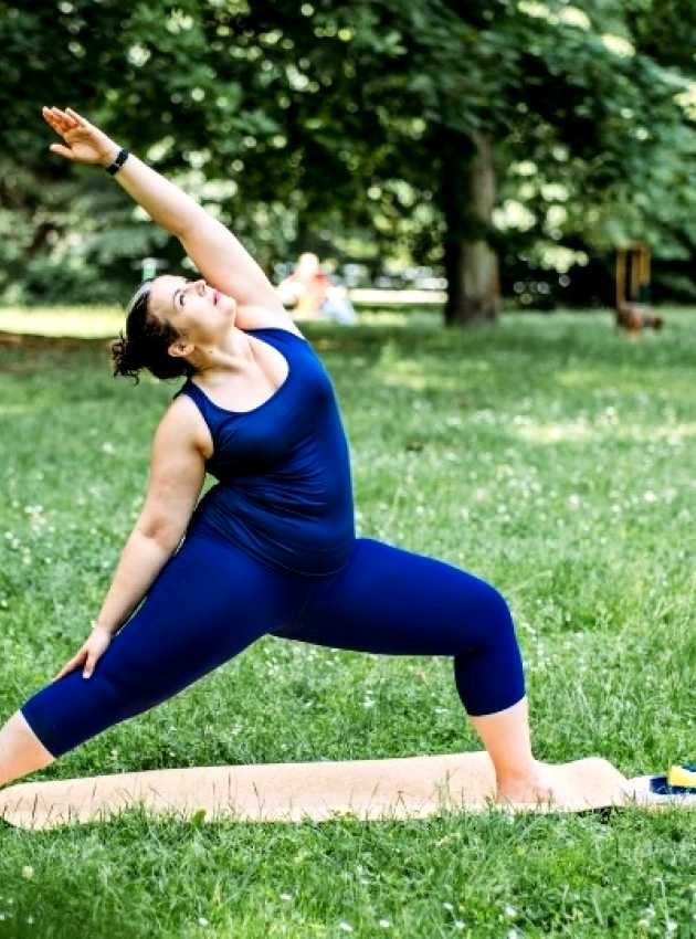 Femme Yoga Woman