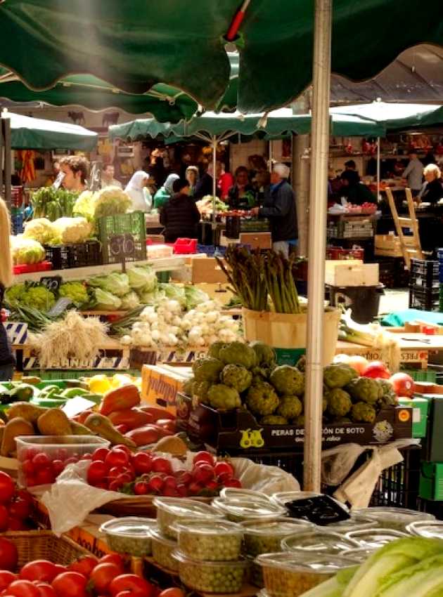 marché de produits locaux