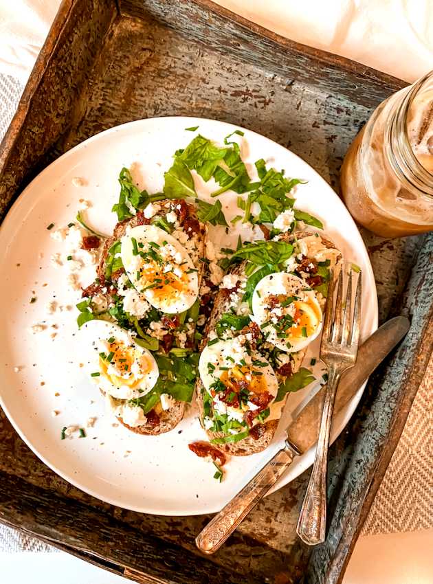 Tartine aux oeufs plein goût