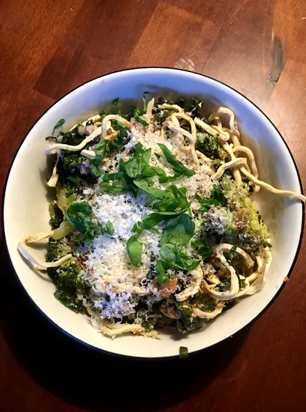 Riz de sarrasin et tofu effiloché