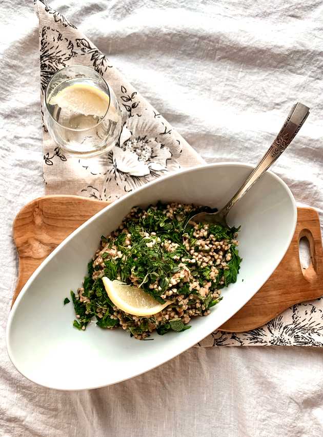 Accompagnement de sarrasin, herbes fraîches et tahini (faible en FODMAP et sans gluten) 