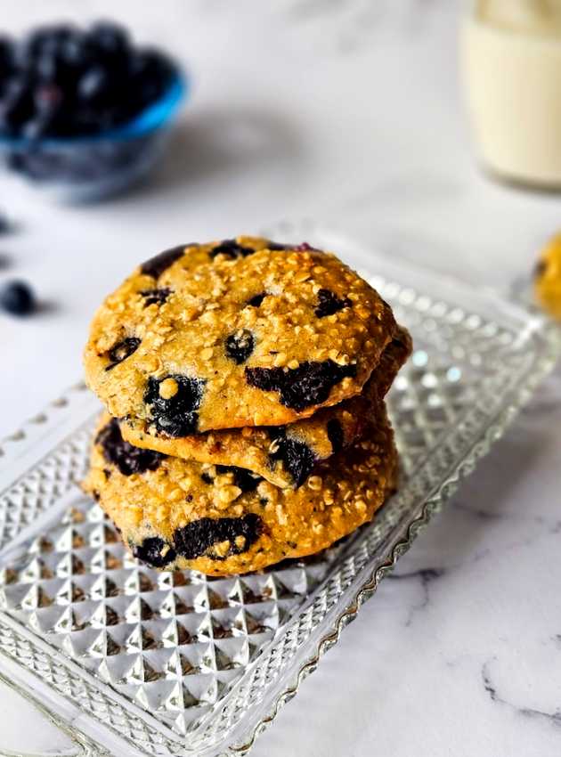 Biscuits aux bleuets, amandes et chocolat noir Blueberry, Almond, and Dark Chocolate Cookies  ÉquipeNutrition Teamnutrition