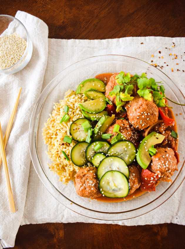 Boulettes de dinde à la mijoteuse et cari de poivrons rouges