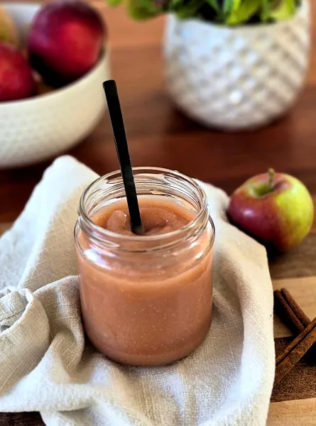 Compote de pommes à l'érable et épices d'automne ÉquipeNutrition Maple Fall-Spiced Applesauce TeamNutrition