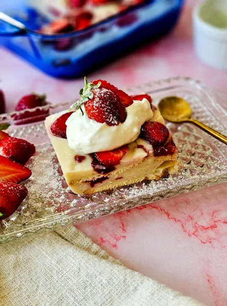 Gâteau aux fraises sans cuisson No-Bake Strawberry Cake  ÉquipeNutrition Teamnutrition