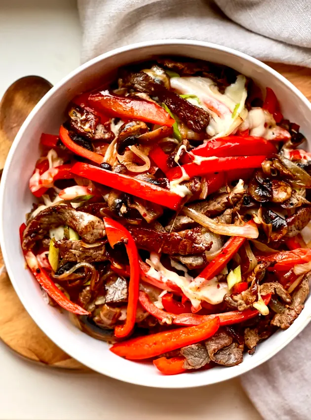 ÉquipeNutrition Philly Cheesesteak Skillet TeamNutrition