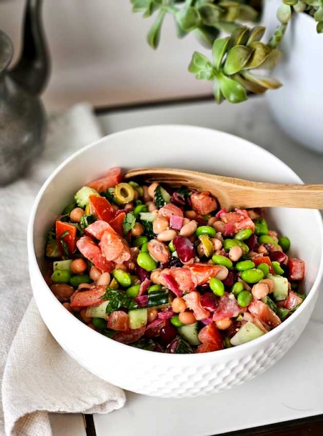 Salade de légumineuses crémeuse à la grecque Creamy Greek Beans Salad