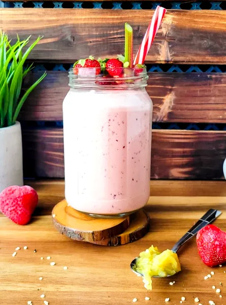Smoothie fraise-rhubarbe protéiné Strawberry-Rhubarb Protein ÉquipeNutrition Teamnutrition