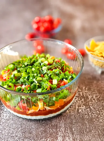 Trempette étagée faible en gras ÉquipeNutrition Low-Fat Layered Dip TeamNutrition