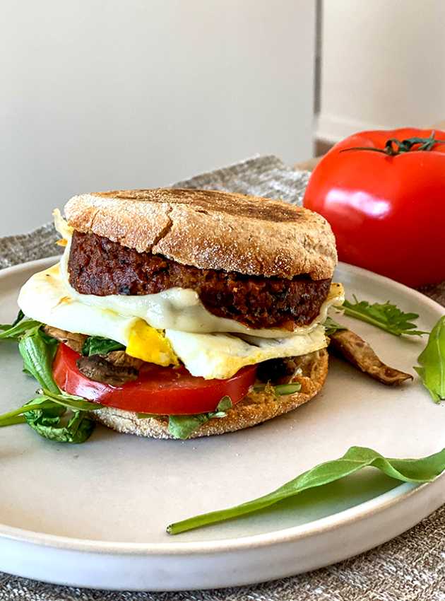 Sandwich déjeuner au burger de seitan Gusta