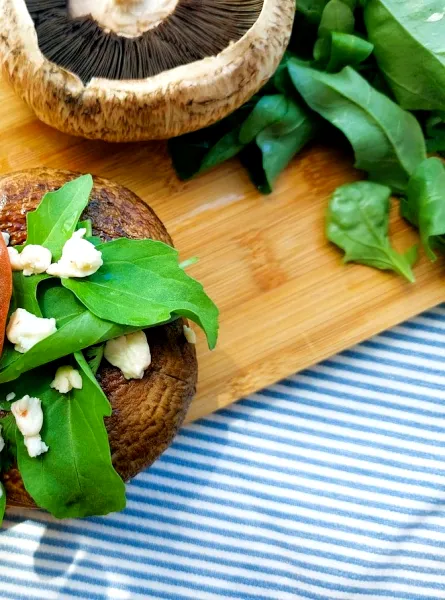 Burger de portobello fumé à l’érable et chèvre