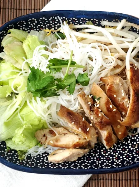 Poulet grillé à la citronnelle vietnamien (Gà Nướng Xả)