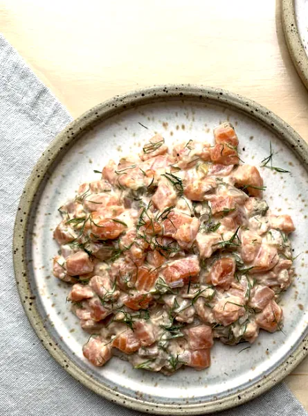 Tartare de truite épicé à l'aneth