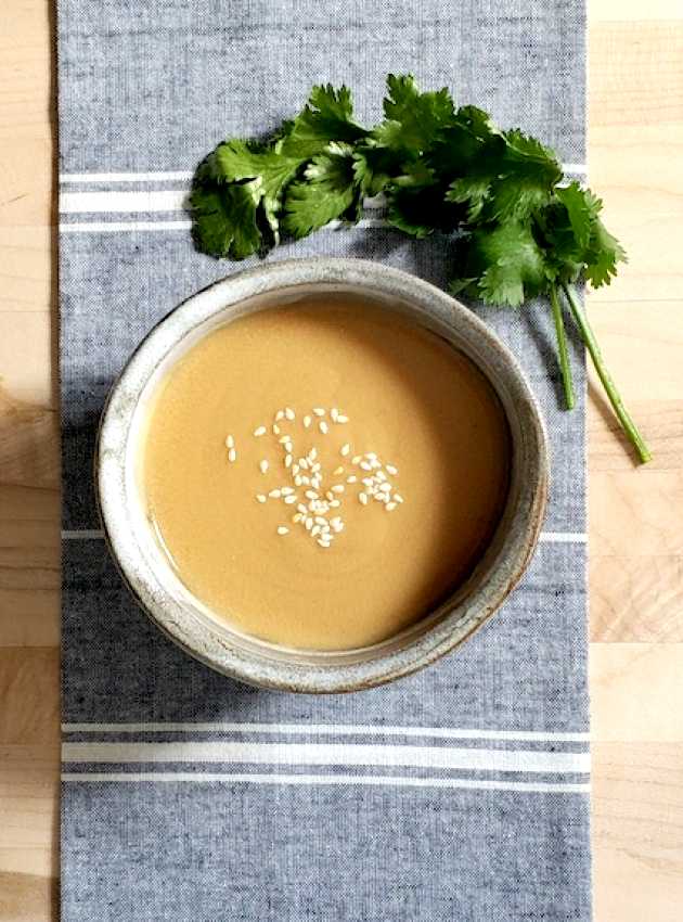 Vinaigrette au beurre d’arachide et au miso